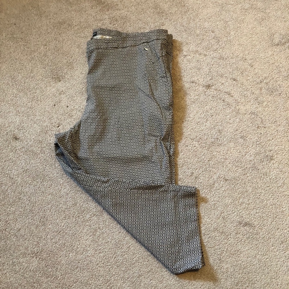 Michel Studio Geometric Print Pockets Capris Pant Size 24 C